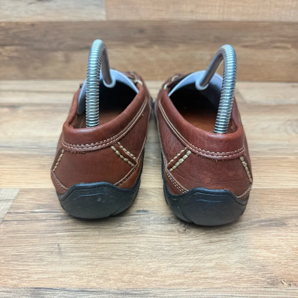 LL Bean women size 8.5 Brown Leather Boat Shoes Loafers Slip On Casual Comfort